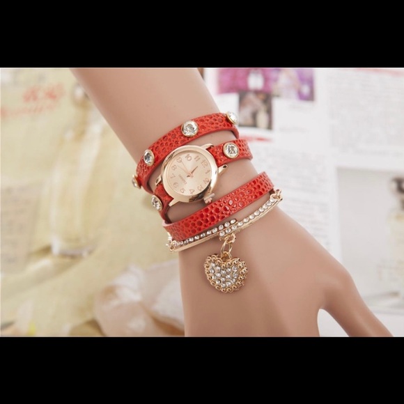 Charm Watch - Picture 4 of 6